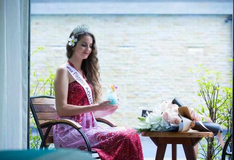 Отель The Tito Suite Residence