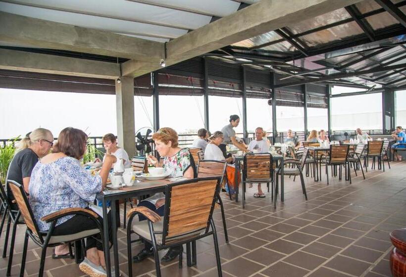 Отель The Tito Suite Residence