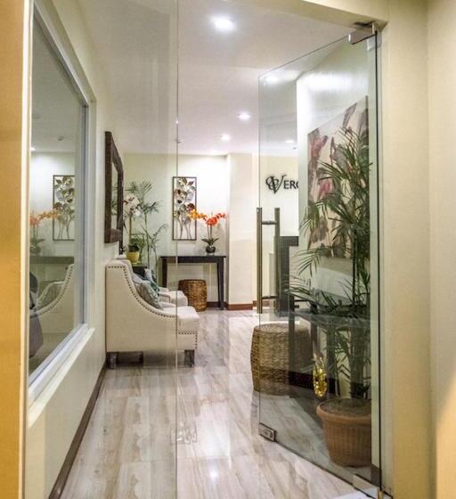 هتل Verovino Suites