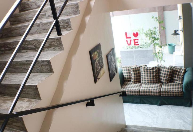 هتل Zen Rooms F. Torralba St