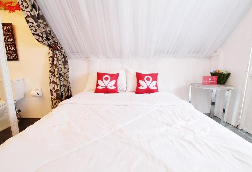 Отель Zen Rooms Titus Poison Garden