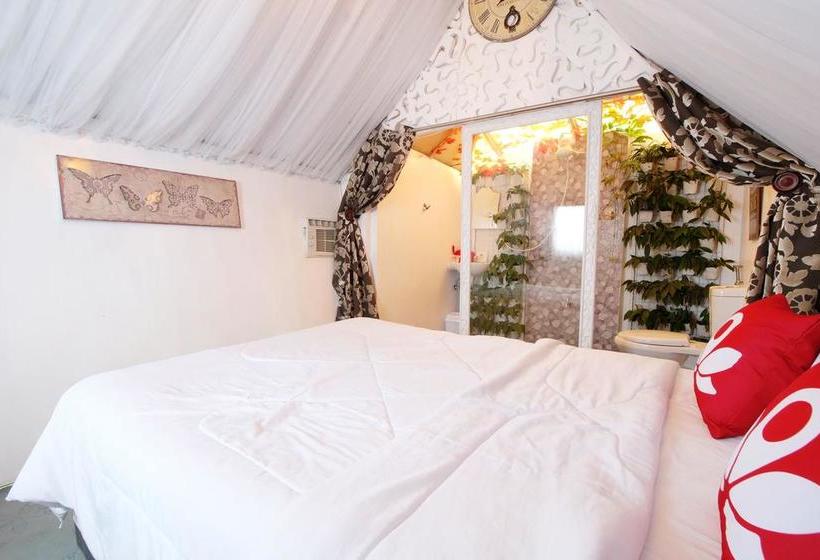 Отель Zen Rooms Titus Poison Garden