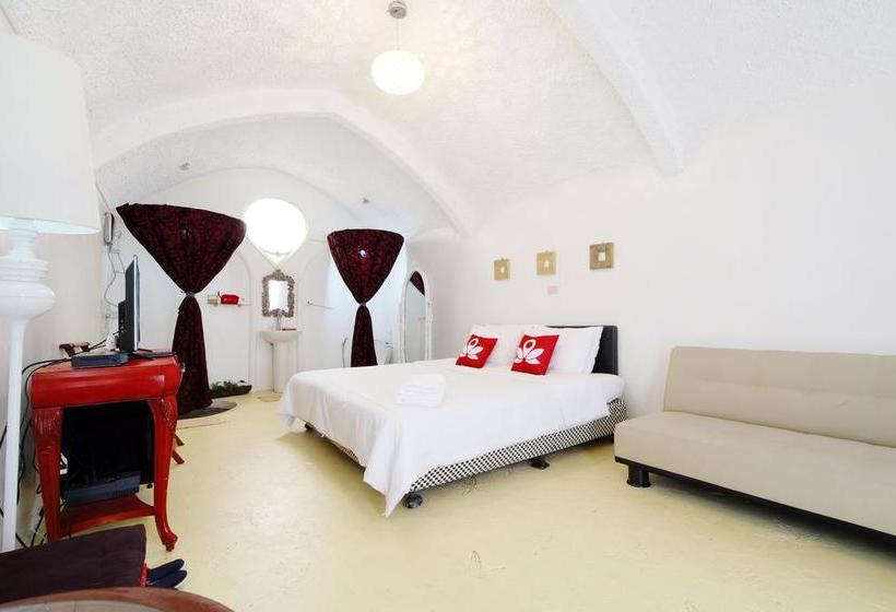 Отель Zen Rooms Titus Poison Garden