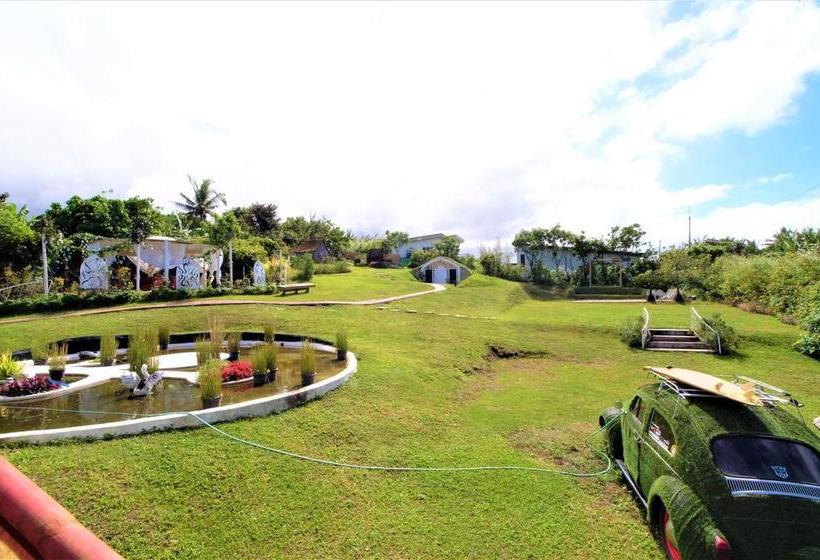 Отель Zen Rooms Titus Poison Garden