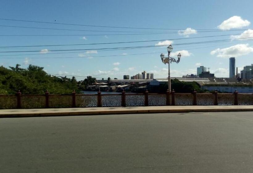 Mangue Oranje Hostel