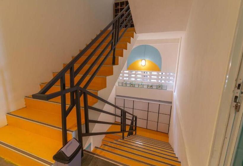 Wonderloft Hostel Kota Tua