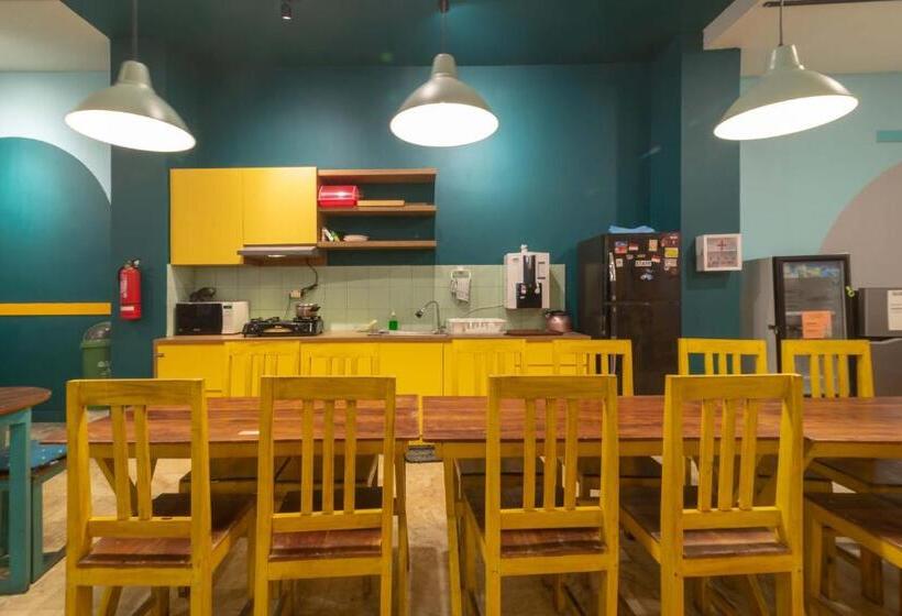 Wonderloft Hostel Kota Tua