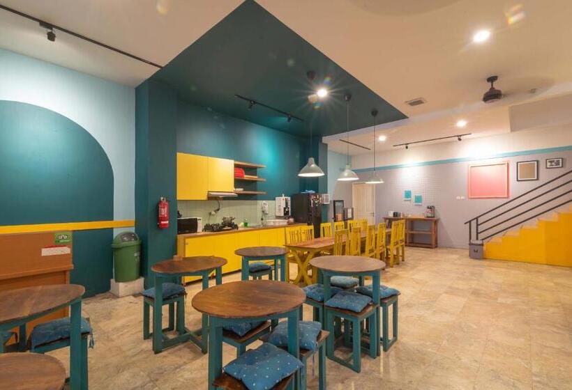 Wonderloft Hostel Kota Tua