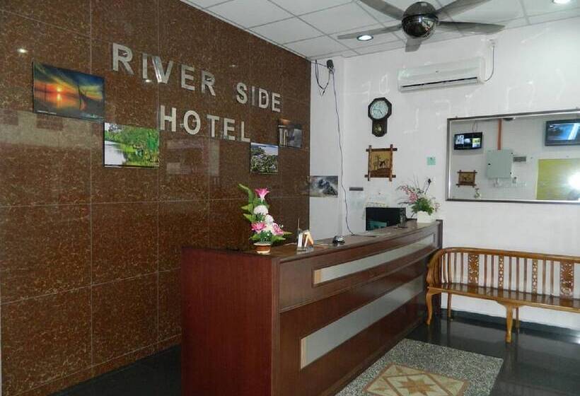 הוסטל Riverside