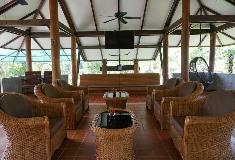 Bansaeo Garden And Resort