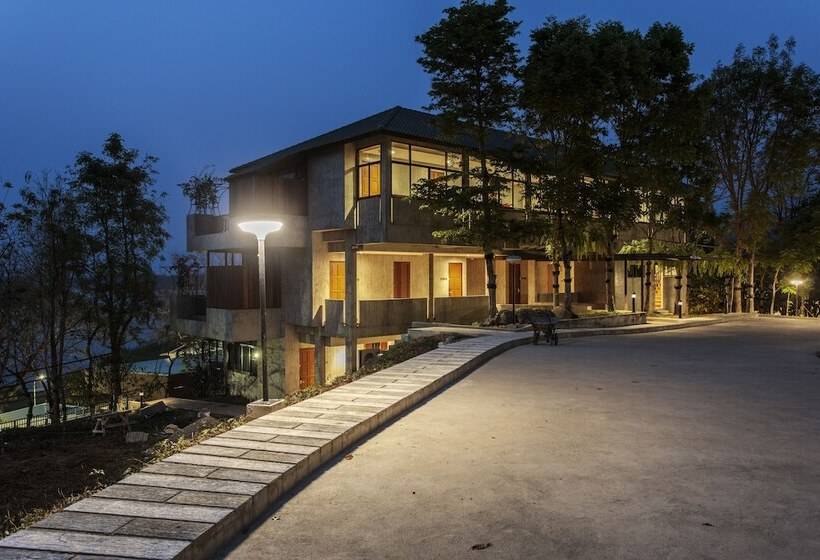 Bansaeo Garden And Resort