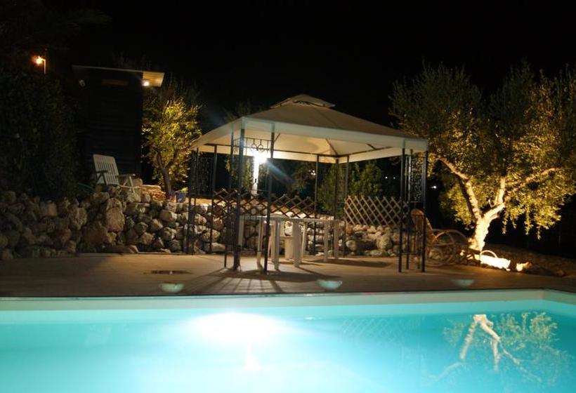 تختخواب و صبحانه Magna Grecia