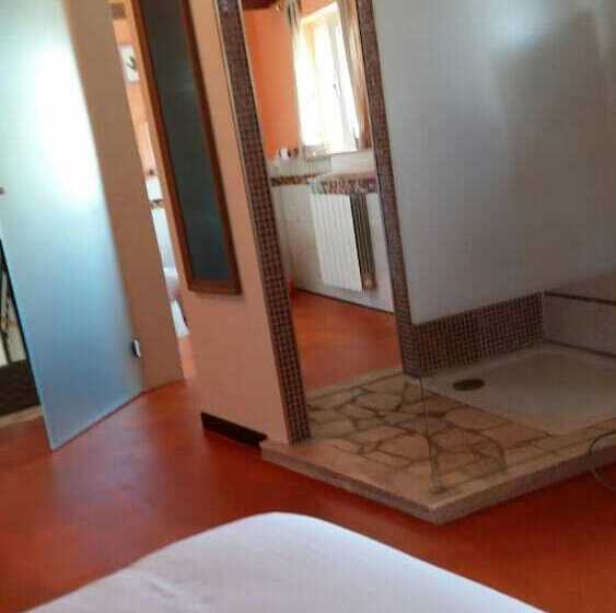 צימר Antica Corte Del Castello