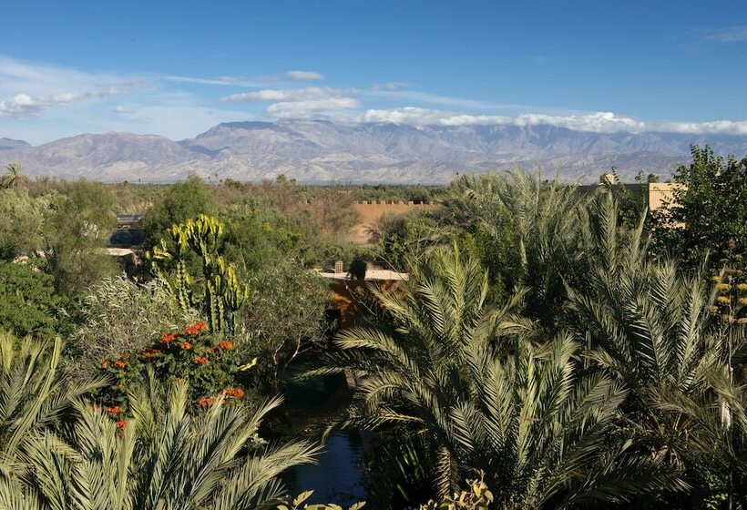 تختخواب و صبحانه Dar Al Hossoun