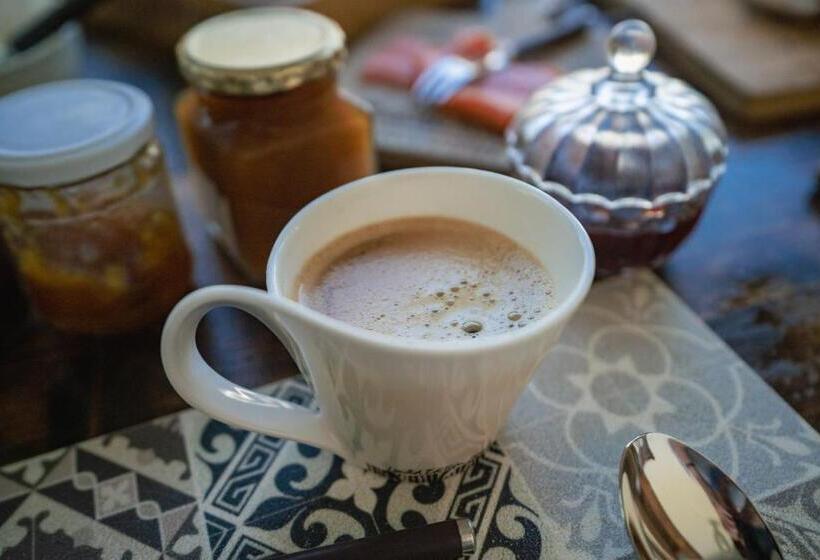 민박 Merindol Manor