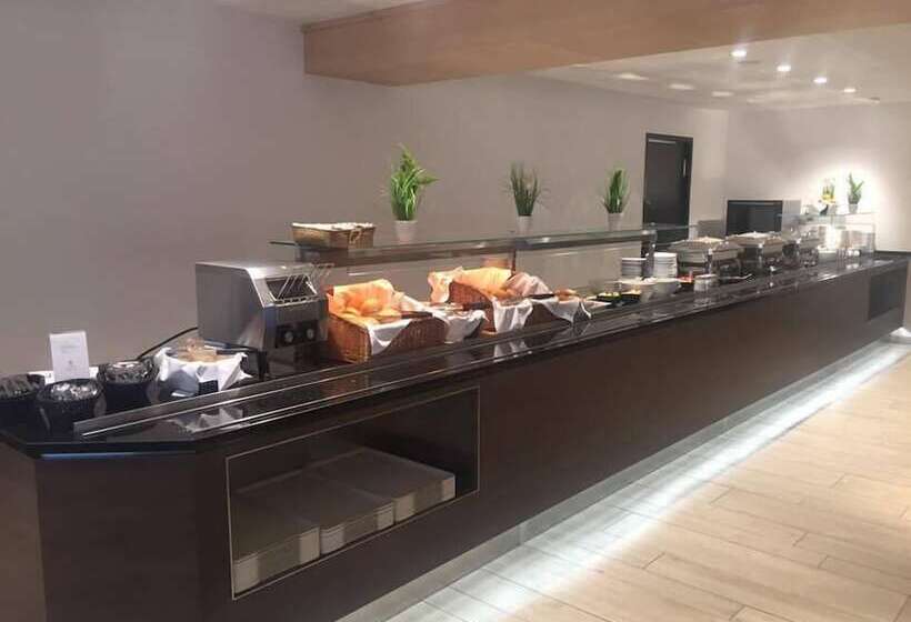 צימר Novina Sleep Inn Herzogenaurach