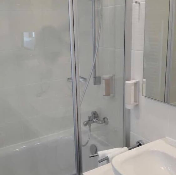 צימר Novina Sleep Inn Herzogenaurach