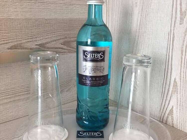 צימר Novina Sleep Inn Herzogenaurach