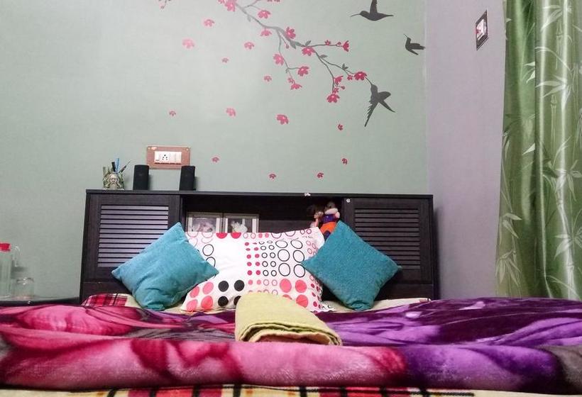 تختخواب و صبحانه The Lovely Room