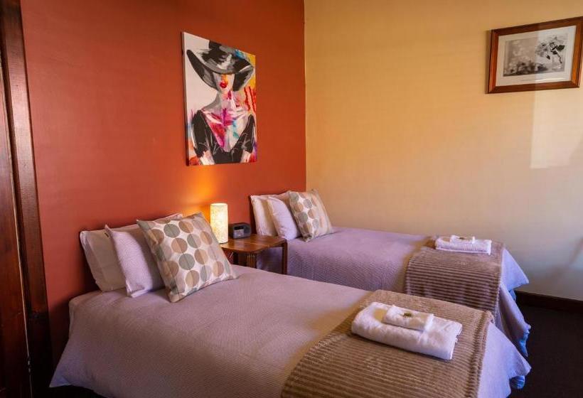 Tanunda S Magpie House