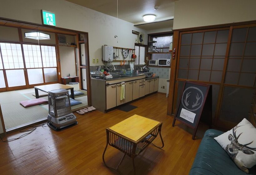 Deerhorn   Hostel