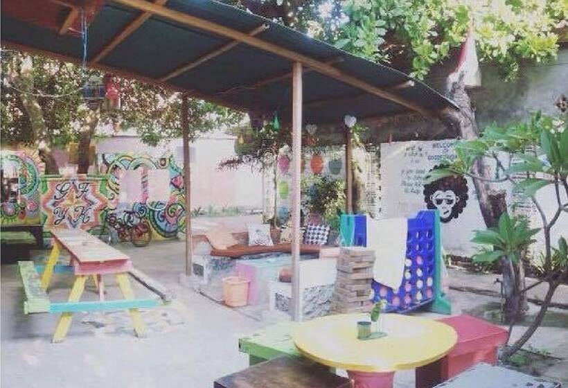 Good For Ya Knee Hostel   Adults Only