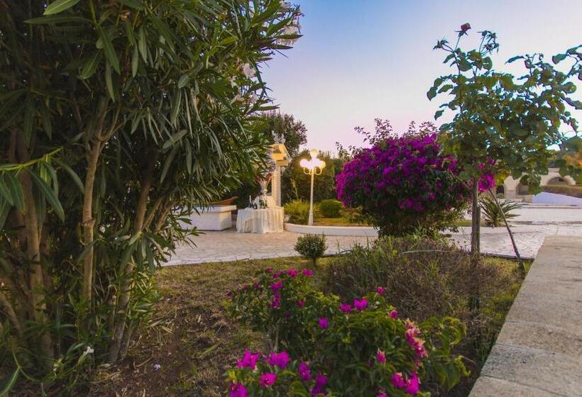 בית מלון כפרי Augustus Resort