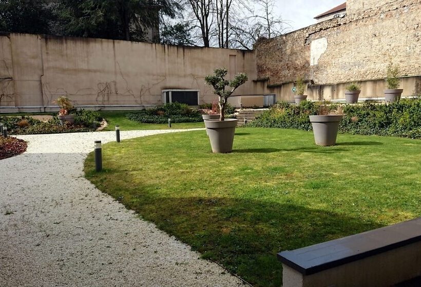 호텔 Campanile Limoges Centre Gare