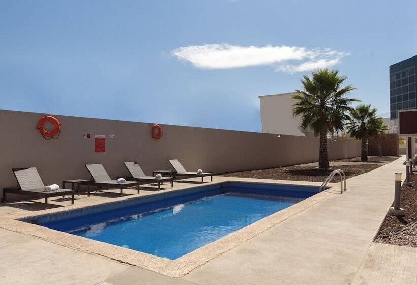 호텔 Extended Suites Tijuana Macroplaza