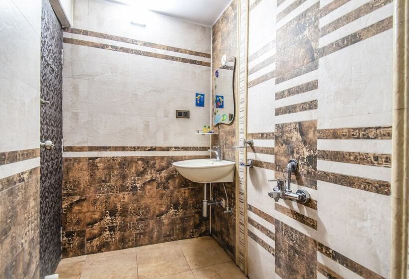 Fabhotel Frazer Suites   Nr Bangalore Cantt Railway Station