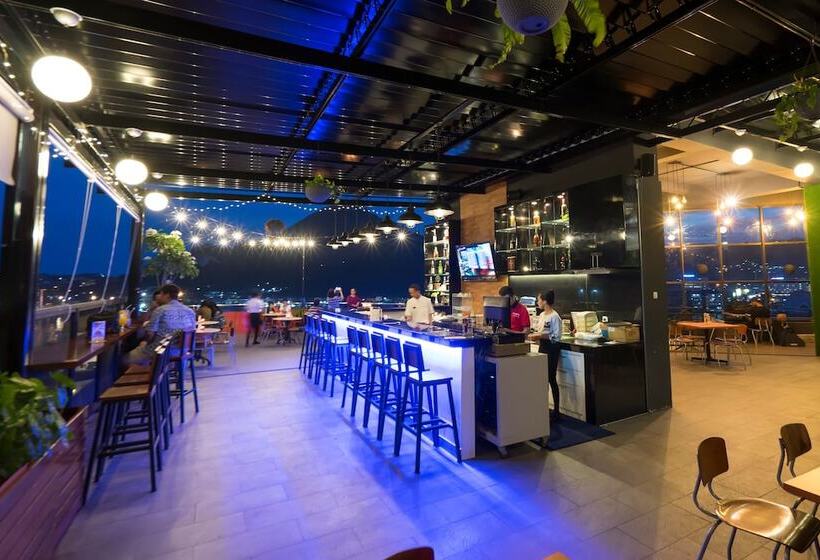 Front One Hotel Jayapura