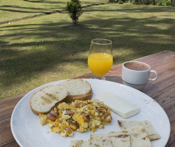 هتل Hacienda Santa Clara