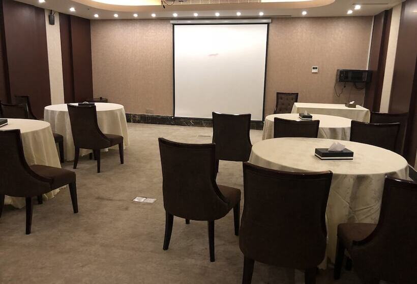 酒店 Holiday Khaleej