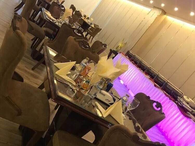 酒店 Holiday Khaleej