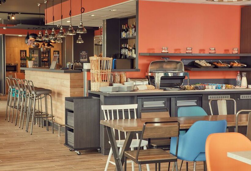 בית מלון כפרי Kyriad Pontarlier