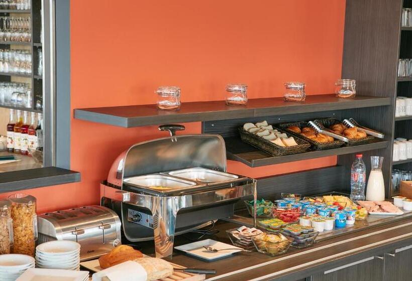 בית מלון כפרי Kyriad Pontarlier