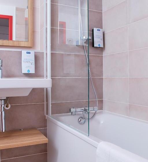 בית מלון כפרי Kyriad Pontarlier