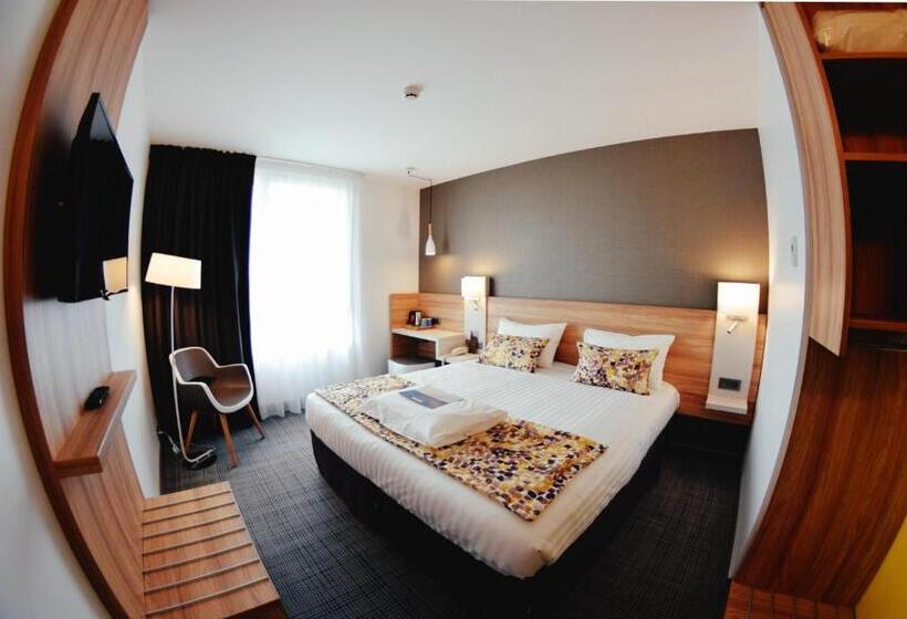 בית מלון כפרי Kyriad Pontarlier