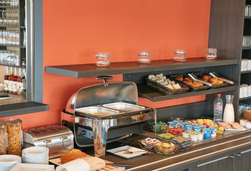 בית מלון כפרי Kyriad Pontarlier