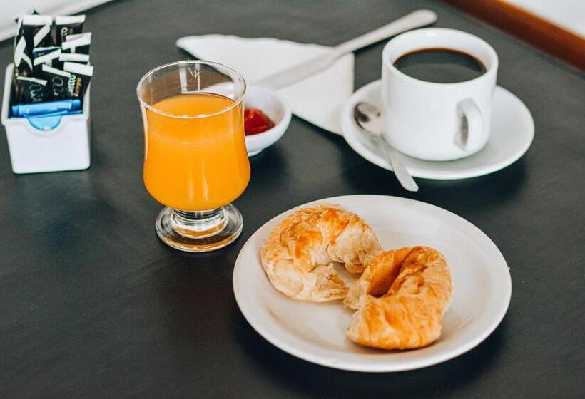 فندق Las Liebres