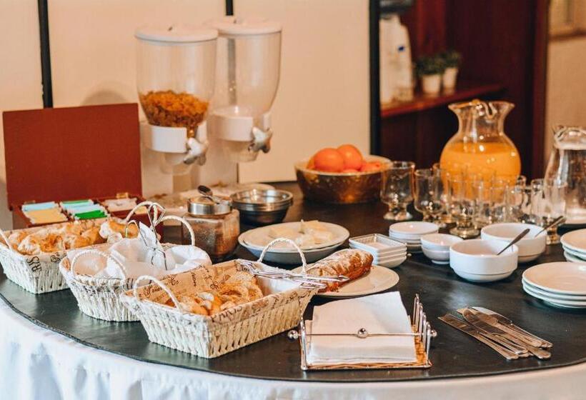 فندق Las Liebres