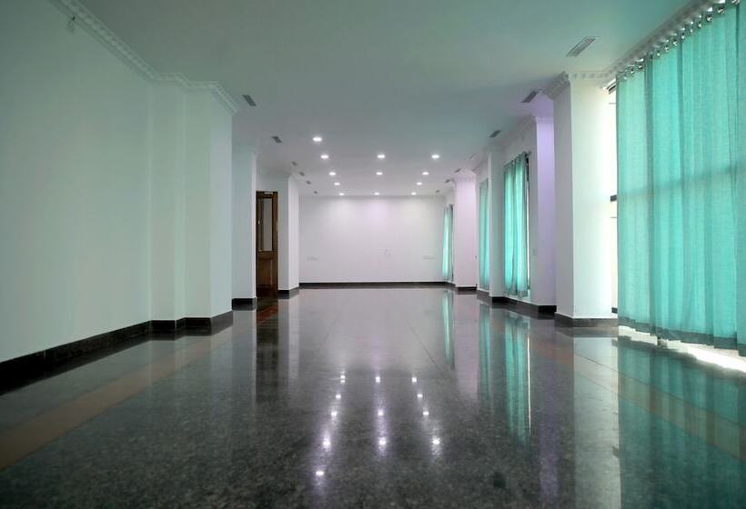 ホテル Lee Crysstal