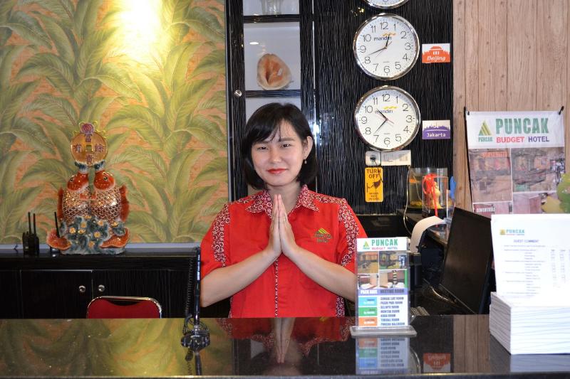 ホテル Puncak Budget