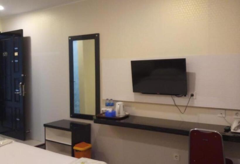 ホテル Puncak Budget