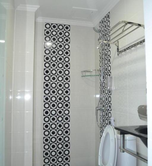 ホテル Puncak Budget