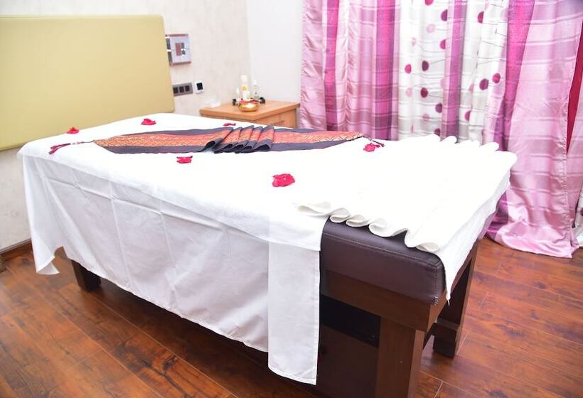 호텔 Ramee Strand Inn