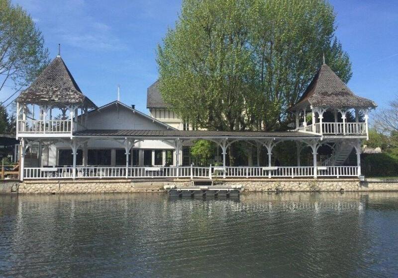 ホテル Restaurant Pavillon Bleu