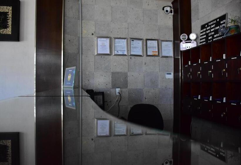 فندق Suite Azomali