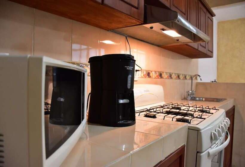 فندق Suite Azomali