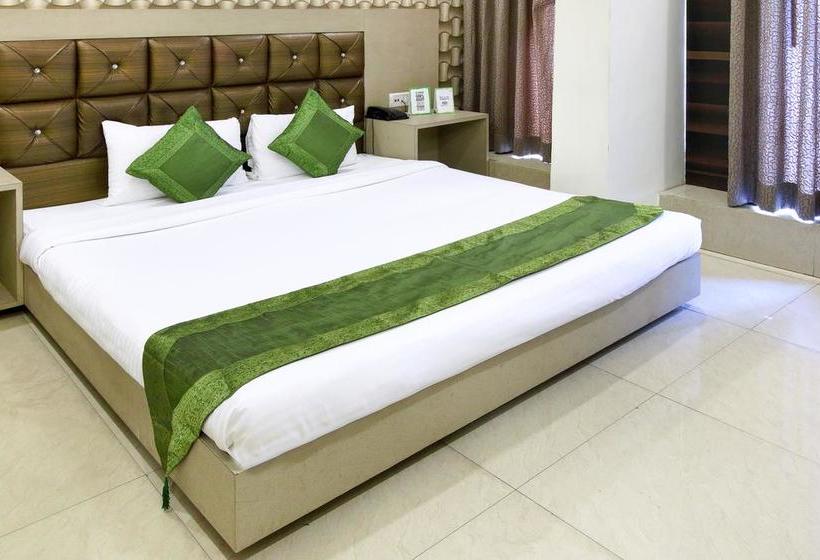 ホテル Treebo Crystal Studio